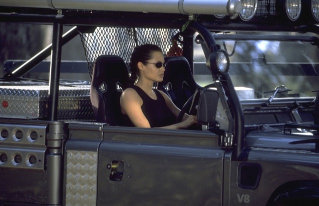 Actionfilm &quot;Tomb Raider&quot; - &quot;Lara Croft&quot; fährt besonderen Land Rover Defender