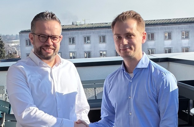 Erster netzdienlicher Speicher: MaxSolar und Entrix schließen eine Kooperation zur Vermarktung und Optimierung des innovativen BESS-Systems