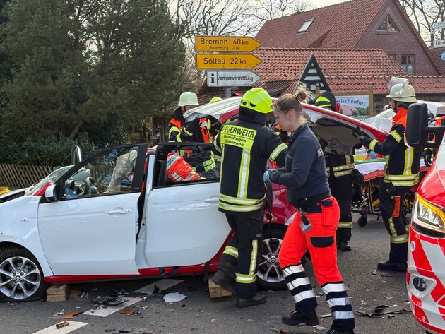 FW-ROW: Verkehrsunfall mit schwerverletzter Person in Hemslingen