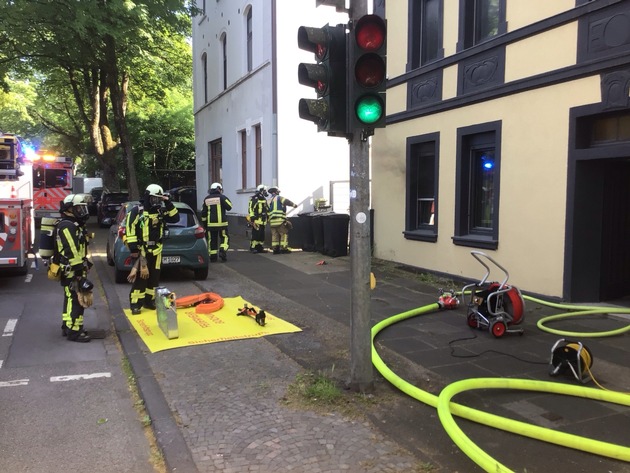 FW-BO: Wohnungsbrand in einem Mehrfamilienhaus in Bochum-Weitmar