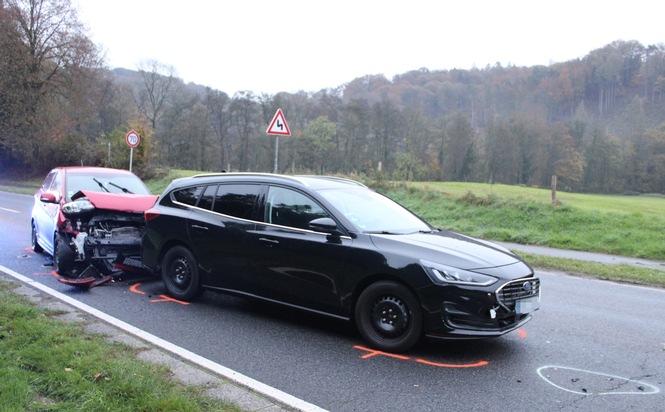 POL-RBK: Odenthal - Zwei Leichtverletzte bei Auffahrunfall auf der L 101