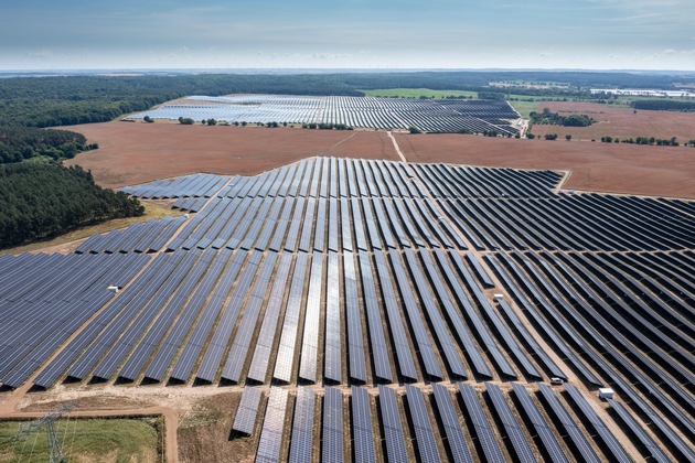 Inbetriebnahme 180 MW Solarpark in der Uckermark