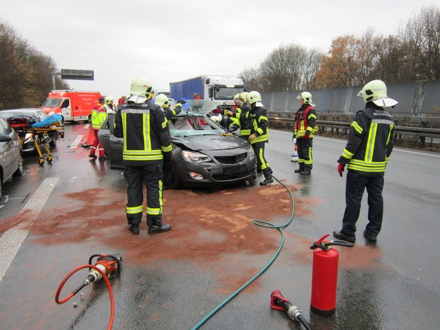 FW-GE: Schwerer Verkehrsunfall auf BAB 2
7 Verletzte Personen, zwei Personen schwer verletzt