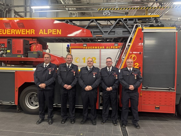 FW Alpen: Jubiläumsfeier in der Einheit Alpen