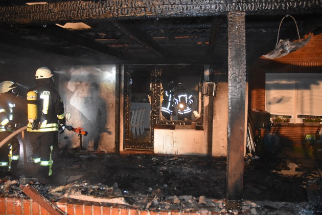 POL-STD: Brand eines Wohnhauses in Fredenbeck