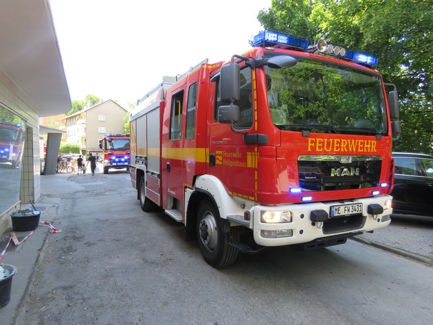 FW-Heiligenhaus: Feuer in Hochhaus und Wald gemeldet (Meldung 17/2020)