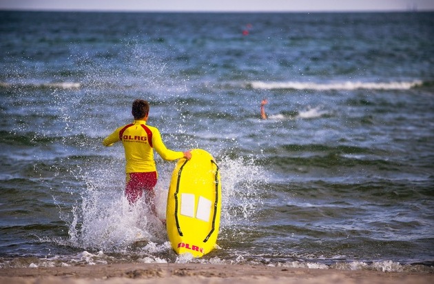 Rettungsschwimmer haben 756 Menschen vor dem Ertrinken bewahrt