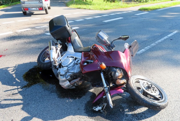 POL-STD: Motorradfahrer bei Unfall in Düdenbüttel schwer verletzt, Kupferfallrohre in Harsefeld entwendet, Einbrecher in Gräpeler Kläranlage und Mehrzweckhalle Großenwöhrden