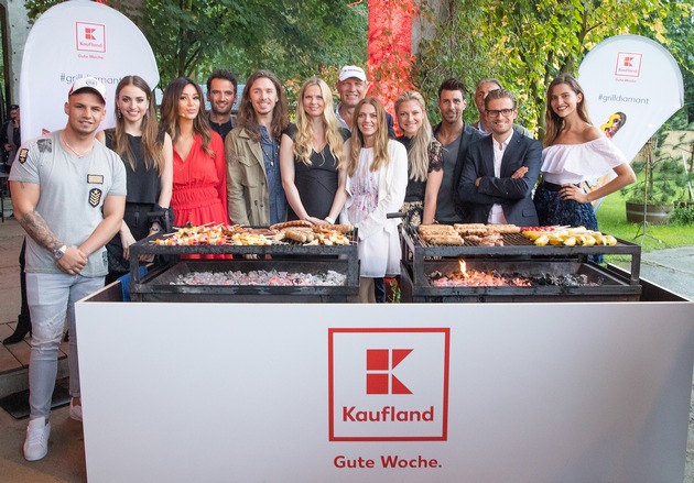 Gewinnerin der Kaufland-Aktion &quot;Grilldiamant&quot; feiert in Berlin spektakuläre Party mit vielen Promis