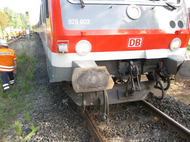 POL-WL: Unfall am Bahnübergang