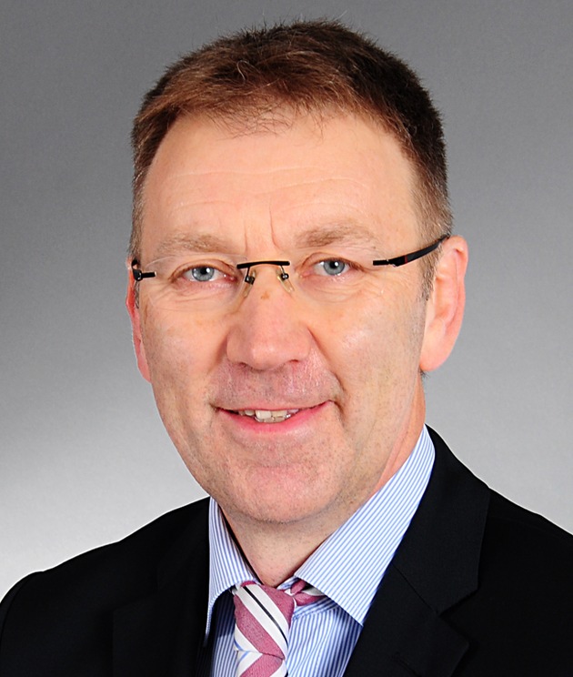 PRESSEMITTEILUNG | CMS verst&auml;rkt Gesch&auml;ftsbereich Steuerrecht mit J&ouml;rg Schrade