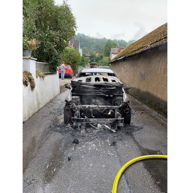 POL-PDKO: Brand eines Pkw in Sayn