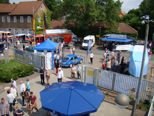 POL-NOM: Volles Haus und tolle Unterhaltung beim Tag der offenen Tür der Northeimer Polizei