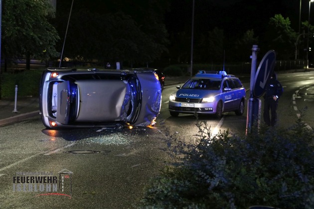 FW-MK: Fahrzeug überschlägt sich auf der Hans-Böckler-Straße