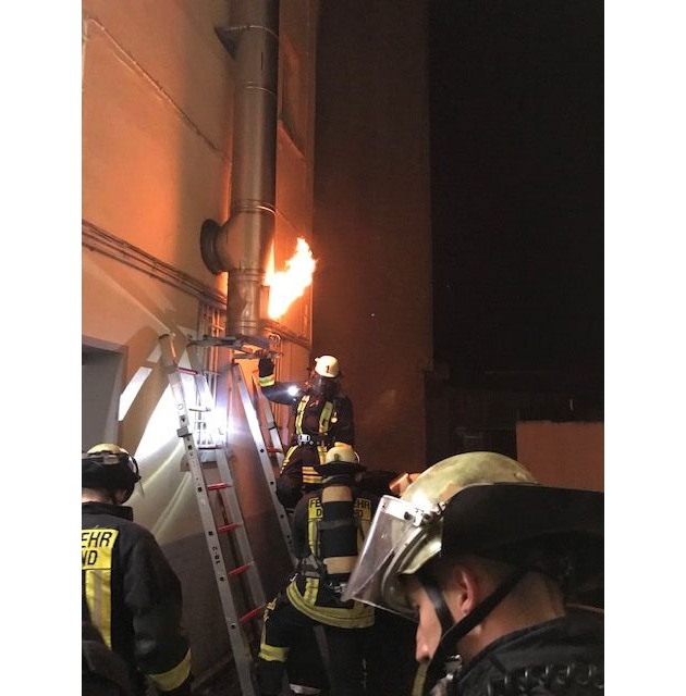 FW-DO: Kaminbrand in einem Restaurant