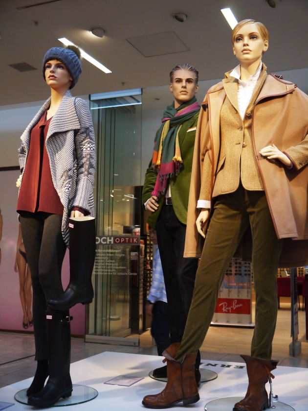 Das Glatt im Zeichen von Fashion - mit Lagerfeld, Glööckler 
und Moshammer auf dem Catwalk