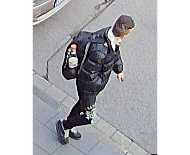 POL-DN: Polizei fahndet mit Bildern nach Trickbetrüger