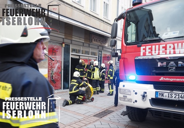 FW-MK: Brand im Ladenlokal