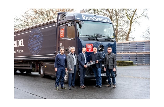 Presseinformation: RhönSprudel startet mit vollelektrischem Lkw in eine nachhaltige Zukunft