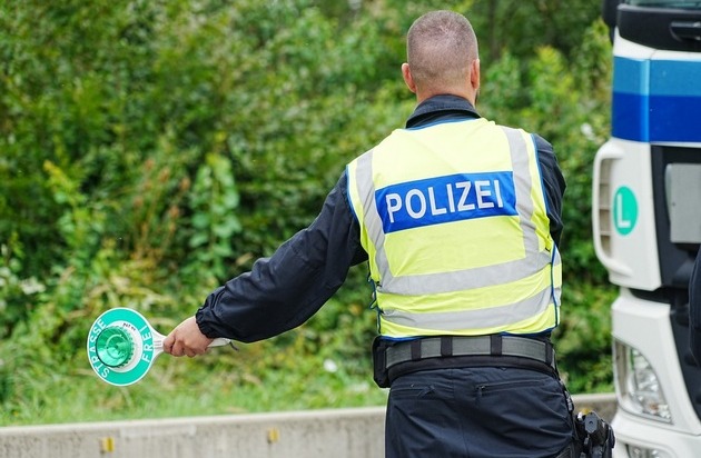 Bundespolizeidirektion München: Bundespolizei vollstreckt Haftbefehle