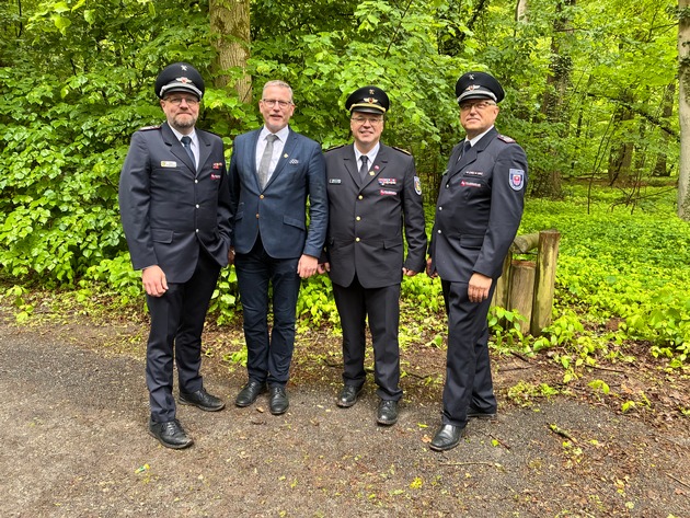 FW-OLL: Himmelfahrtsausmarsch startet 5 Uhr in der früh - neue Uniform der Feuerwehr Wildeshausen im Einsatz