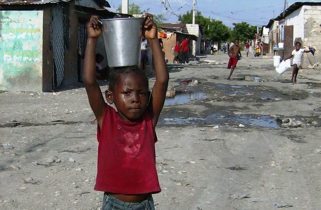 nph Kinderhilfe Lateinamerika e.V.: Führen Trockenheit und Dürre zum Kampf ums Wasser? / Klimawandel und Wetterphänomene wie El Niño vergrößern die Armut