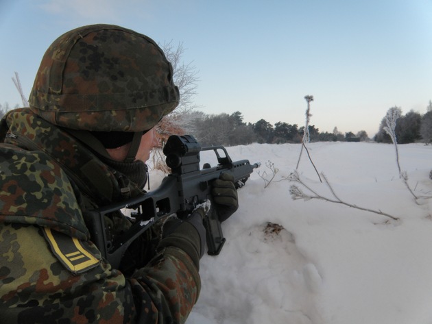 Deutsche Marine - Bilder der Woche: Bootsmannsanwärter der Marine im Schnee