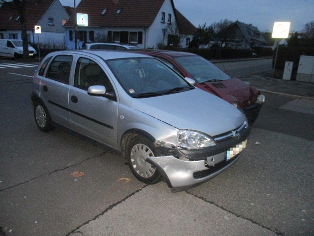 POL-PPWP: Unfall: Viel Blechschaden und zwei Verletzte