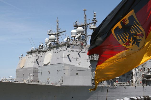 Deutsche Marine - Pressemeldung: Deutscher Marineverband nimmt an großem Seemanöver im Atlantik teil