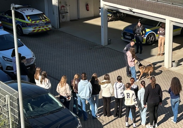 POL-PDTR: Girls Day bei der Polizeiinspektion Saarburg und der Polizeiwache Konz