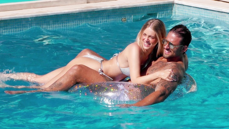 So turbulent startet &quot;Love Island VIP&quot; 2025: Heiße Flirts und jede Menge Zündstoff