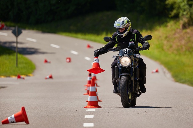 &quot;Motorrad Safety League&quot; geht in die vierte Runde / ADAC und Motor Presse Stuttgart suchen die sichersten Biker / Die besten acht absolvieren Perfektionstraining auf der Nordschleife des Nürburgrings