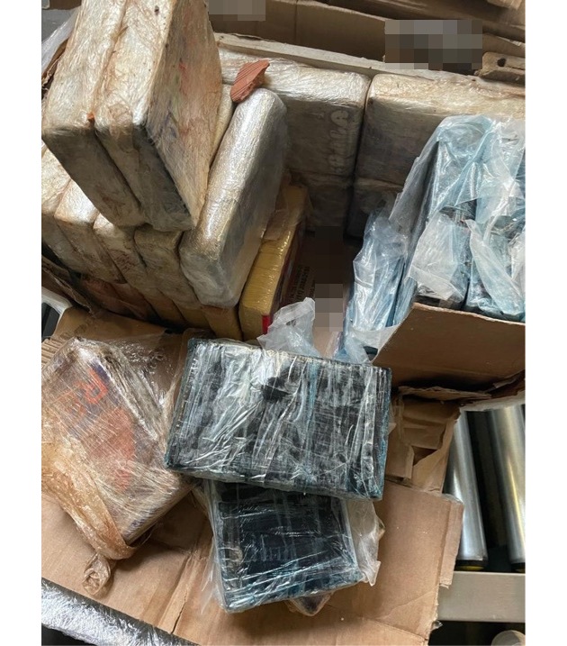 ZOLL-F: Mehr als 1,5 Tonnen Kokain - Umfangreiche Rauschgiftsicherstellungen durch Zoll und Polizei am Frankfurter Flughafen