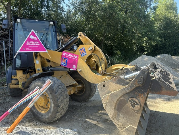 Telekom startet Glasfaserausbau in Heldenstein