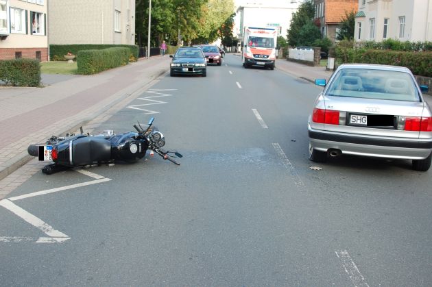 POL-STH: Motorradfahrer bei Verkehrsunfall schwer verletzt