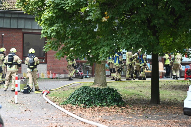 FW Pulheim: Feuer im Kindergarten