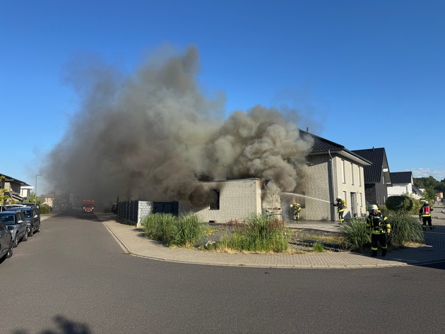 FW Kreuzau: Garagenbrand in Stockheim