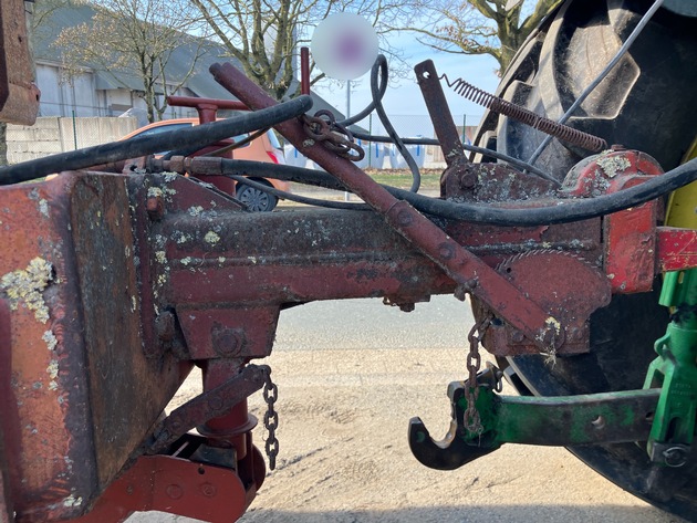 POL-OL: Verkehrskontrollen im Stadtgebiet Oldenburg: Zahlreiche M&auml;ngel festgestellt - erhebliche Defekte an Bremsanlage eines Anh&auml;ngers