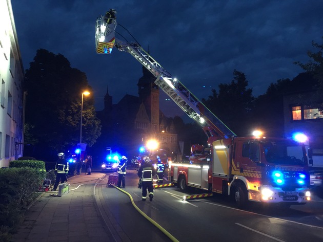 FW-EN: Feuerwehr rückt zur Kaiserstraße aus