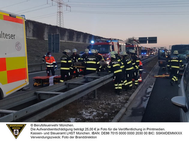 FW-M: Verkehrsunfall auf der A99 (Lochhausen)