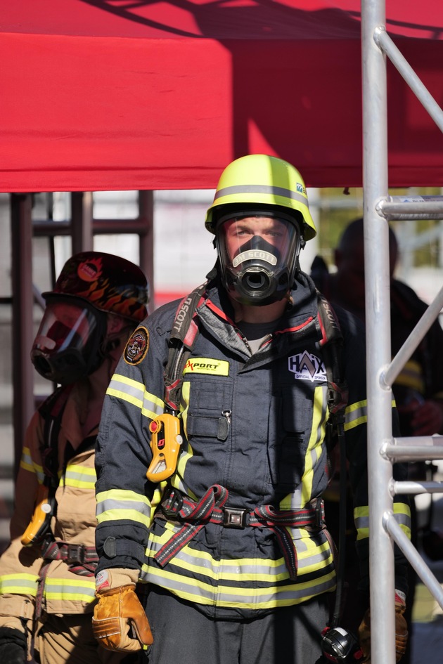 FW Dinslaken: Dinslakener Feuerwehrmann bei Feuerwehrwettkämpfen in Nashville