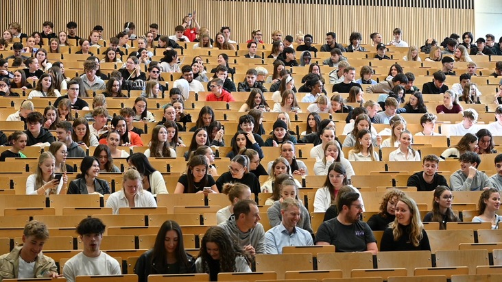 „So bunt ist Uni!“ – Universität Koblenz lädt zum Uni-Erlebnistag am 4. Juni 2025
