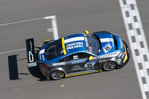 Klassensieg für das Recaro Automotive Seating Partnerfahrzeug beim ADAC Zurich 24h-Rennen