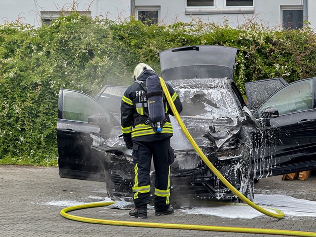 FW-MK: PKW Brand an der Mendener Straße