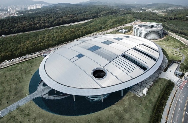 Hankook Tire Europe GmbH: Hankook Technodome: Reifenhersteller eröffnet neues zukunftsweisendes Forschungs- und Entwicklungszentrum (FOTO)