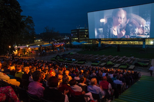 Salt Cinema: Ein moderner Liebesfilm begeistert am Eröffnungsabend Berns Prominenz