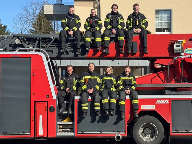 FW Hennef: Feuerwehr auch am Rosenmontag präsent