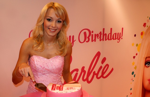 Happy Birthday Barbie: Die Fashionikone feierte heute in Hamburg 50. Jubiläum!