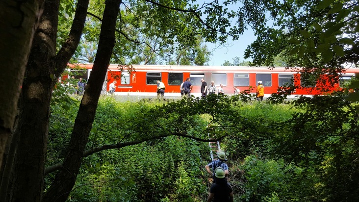 FW-AR: Brand in Regionalzug geht glimpflich aus