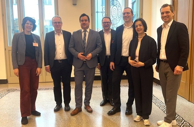 Ohne Innovations-Turbo kein Bau-Turbo / Neues Bauen - 80 Sekunden und dena bringen Innovationen für schnelleres Bauen und Sanieren auf die Baustelle